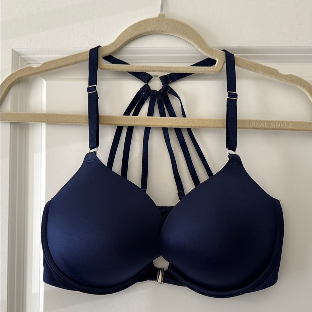 Victoria’s Secret Navy Strappy Back Bra